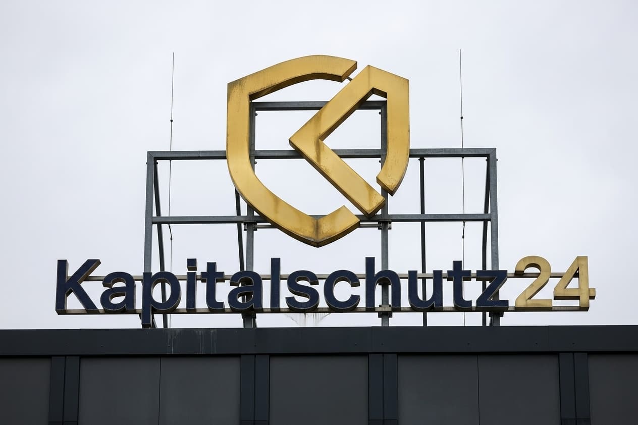KapitalSchutz24 company building sign